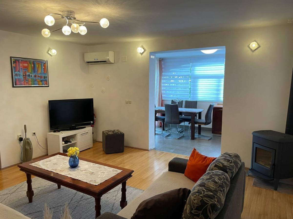 Apartment Finally Kaštel Stari Exteriör bild